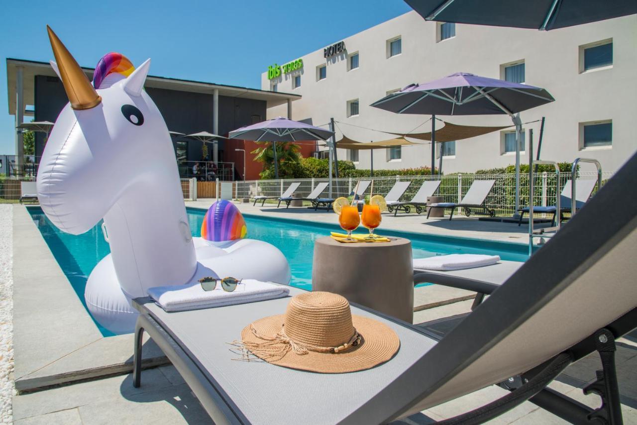 Ibis Styles Portes Du Luberon Hotel 3*