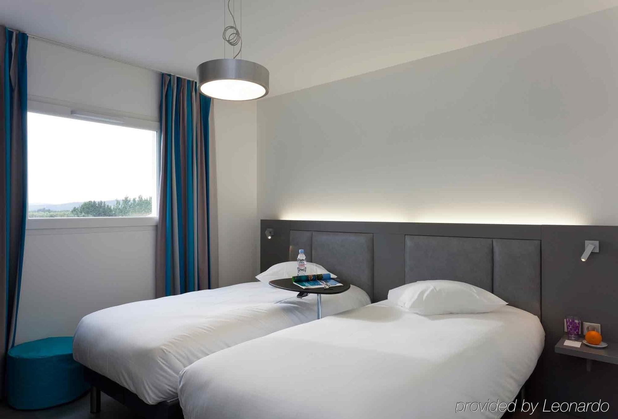 Ibis Styles Portes Du Luberon Hotel 3*