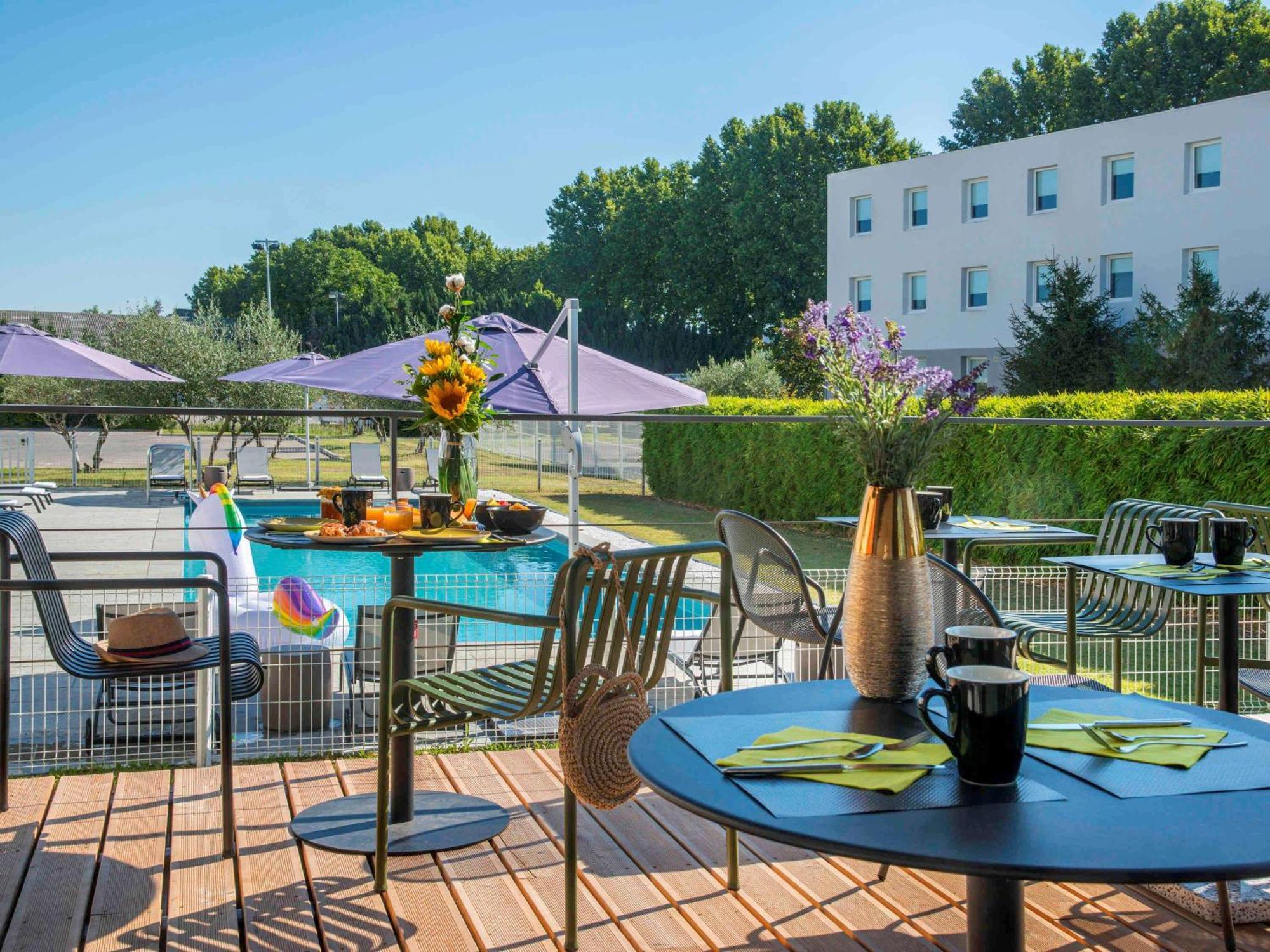 Ibis Styles Portes Du Luberon Hotel