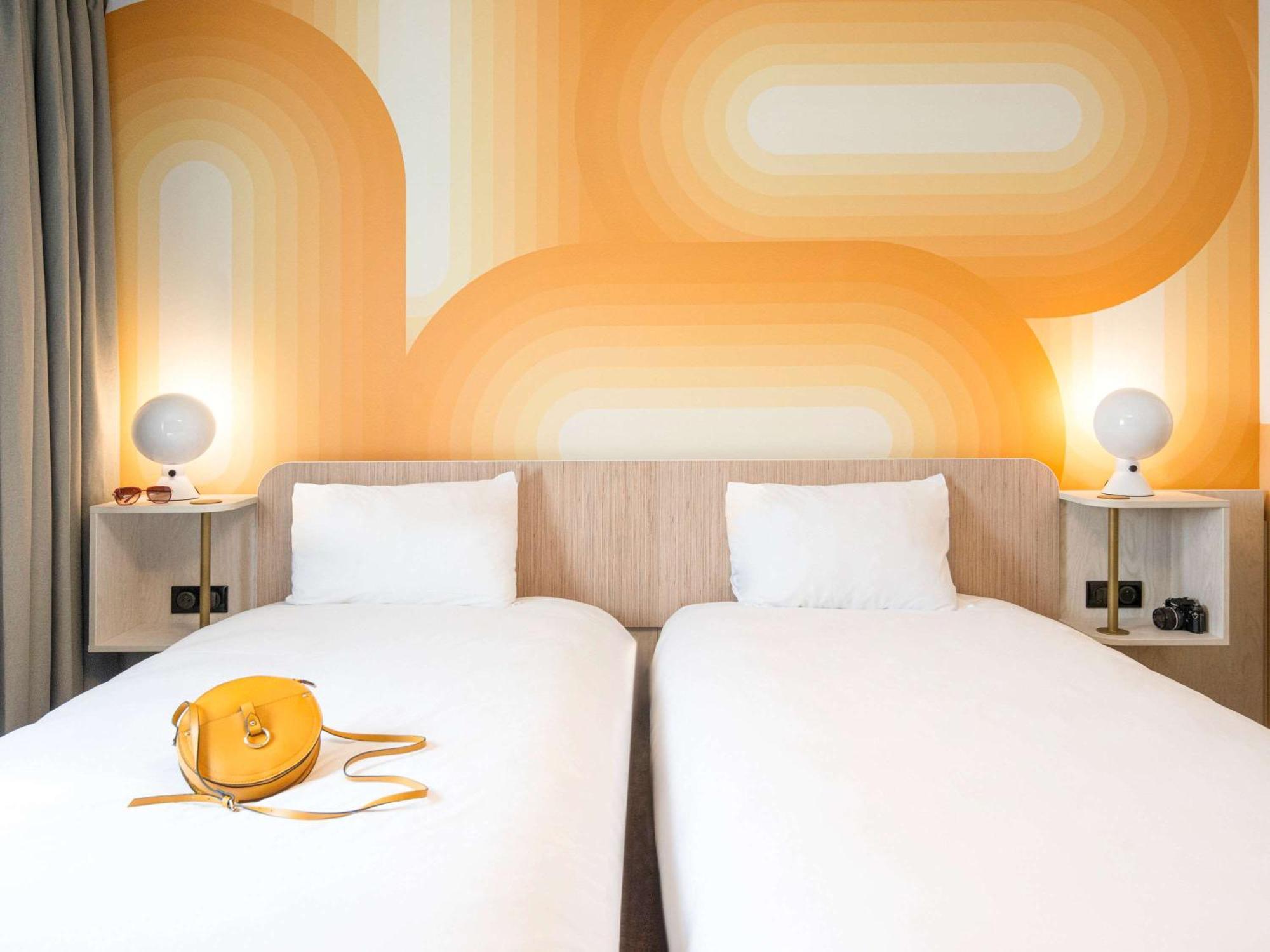 Ibis Styles Portes Du Luberon Hotel 3*