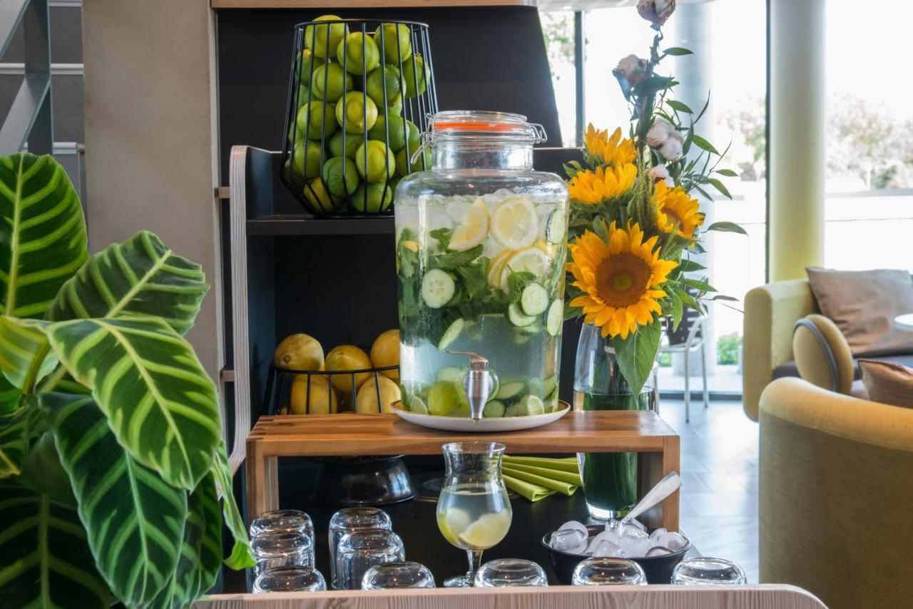 Ibis Styles Portes Du Luberon Hotel